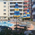 アパート Bratanov Plaza