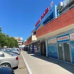 Bratanov Plaza Солнечный берег