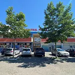 Апартамент Bratanov Plaza