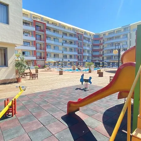 Bratanov Plaza * Slăntjev Brjag