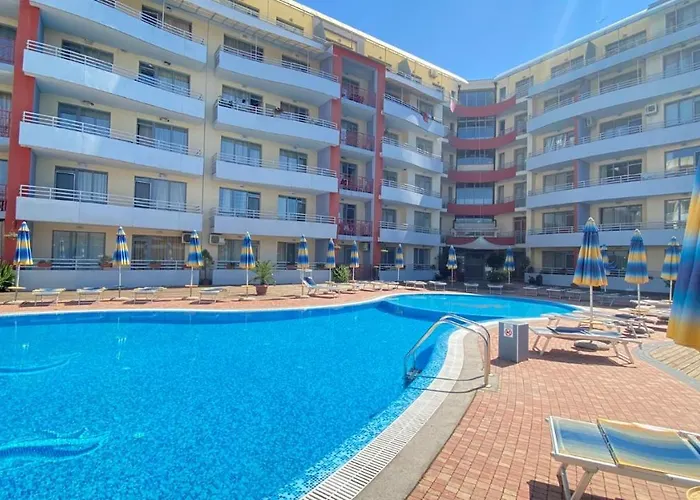 Апартамент Bratanov Plaza