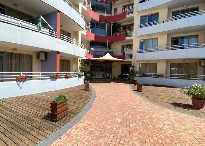 Bratanov Plaza Апартамент *