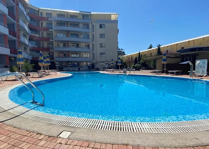 Апартамент Bratanov Plaza *