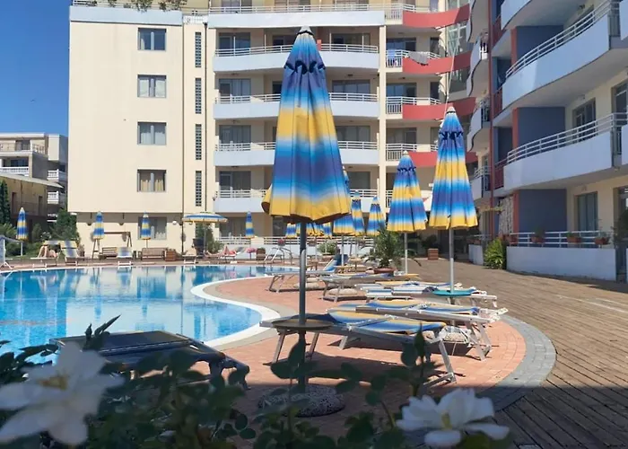 Апартамент Bratanov Plaza