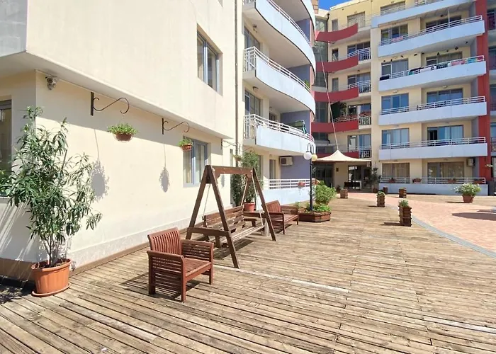 Bratanov Plaza * Слънчев бряг