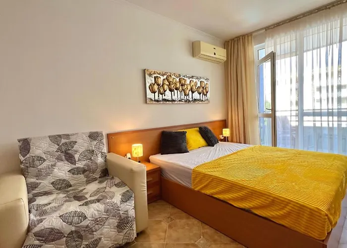 Bratanov Plaza Слънчев бряг